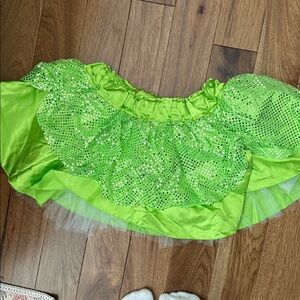 Dottie for running green skirt